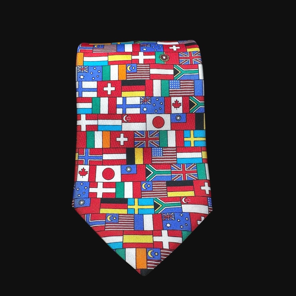 Windsor Collection The Rack Mens Silk Tie International Flags Italy Red Multi